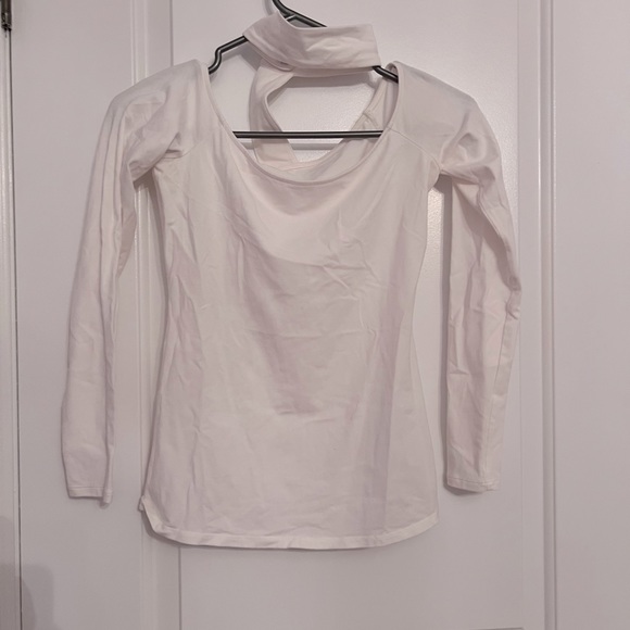 Guess top. - Picture 2 of 2